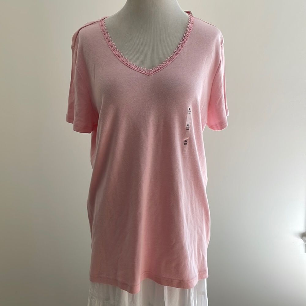 NWT pink T-shirt with lace neck women’s XL by basic edition ST4